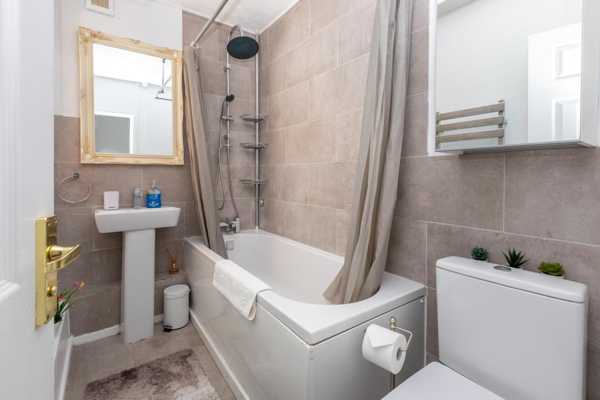 Spacious & Welcoming 4bd House - Kennington Apartamento *